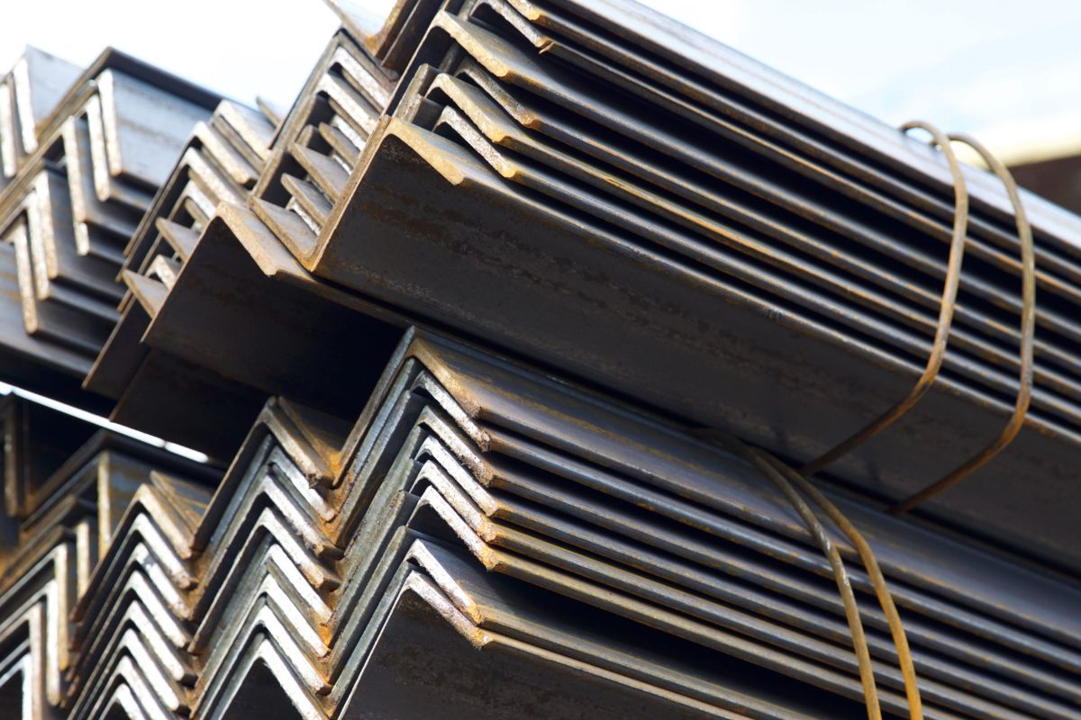 What are the Benefits of Metal Sheet Piling?