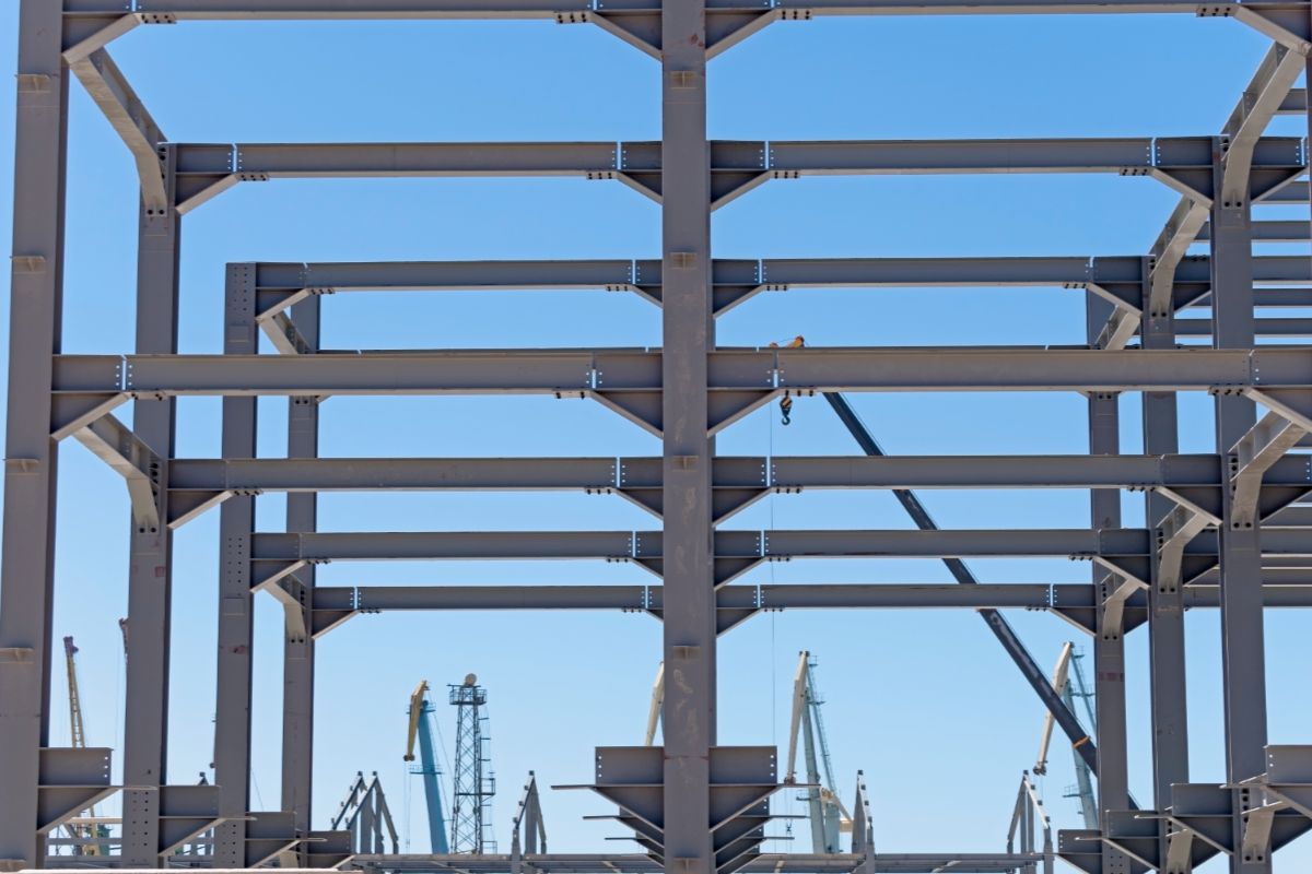 How Does a Reliable Steel Company Reduce Project Risk in Large-Scale Construction