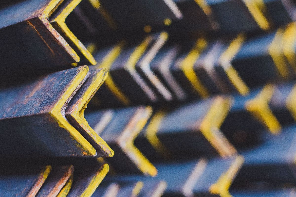 How Angle Bars Support Equipment Mounting Systems