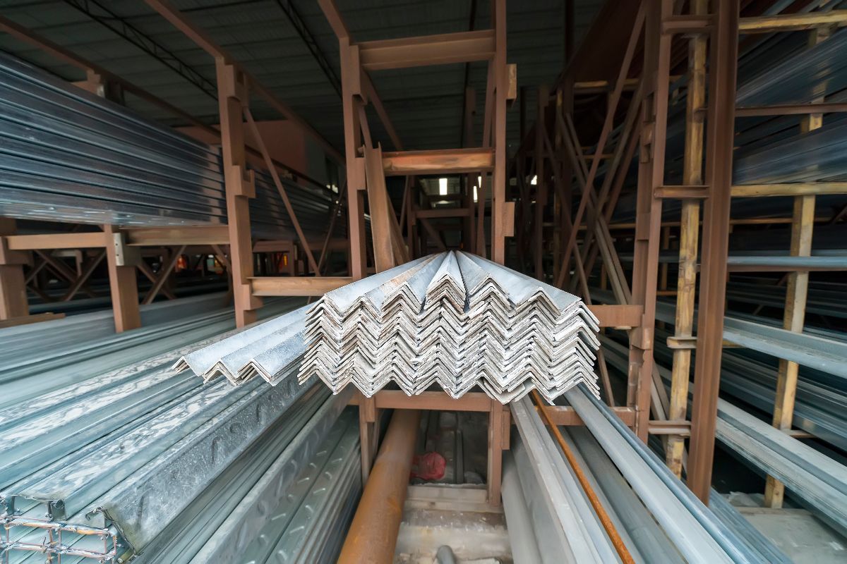 How to Choose the Right Angle Bar Size for Structural Applications