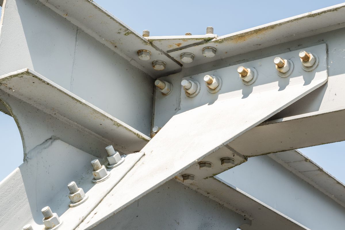 How to Choose the Right Angle Bar Size for Structural Applications